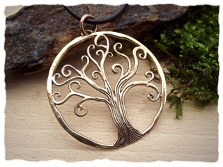 Amulett "Lebensbaum"  aus Bronze